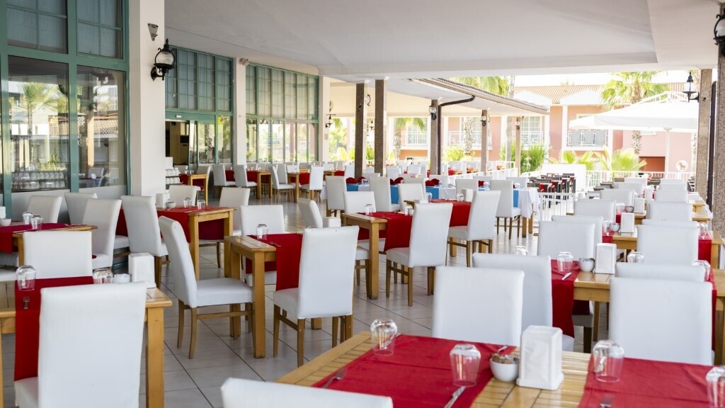 Euphoria Palm Beach Resort